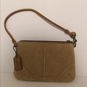 Coach Bags - đź’Ą BLOWOUTđź’ĄCoach wristlet Coach Bags - đź’Ą BLOWOUTđź’ĄCoach wristlet
